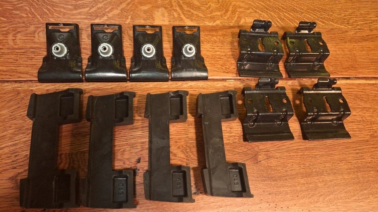 Thule Kit 186040 / fitkit 6040 voor dakdragers, Auto diversen, Dakdragers, Ophalen of Verzenden, Gebruikt
