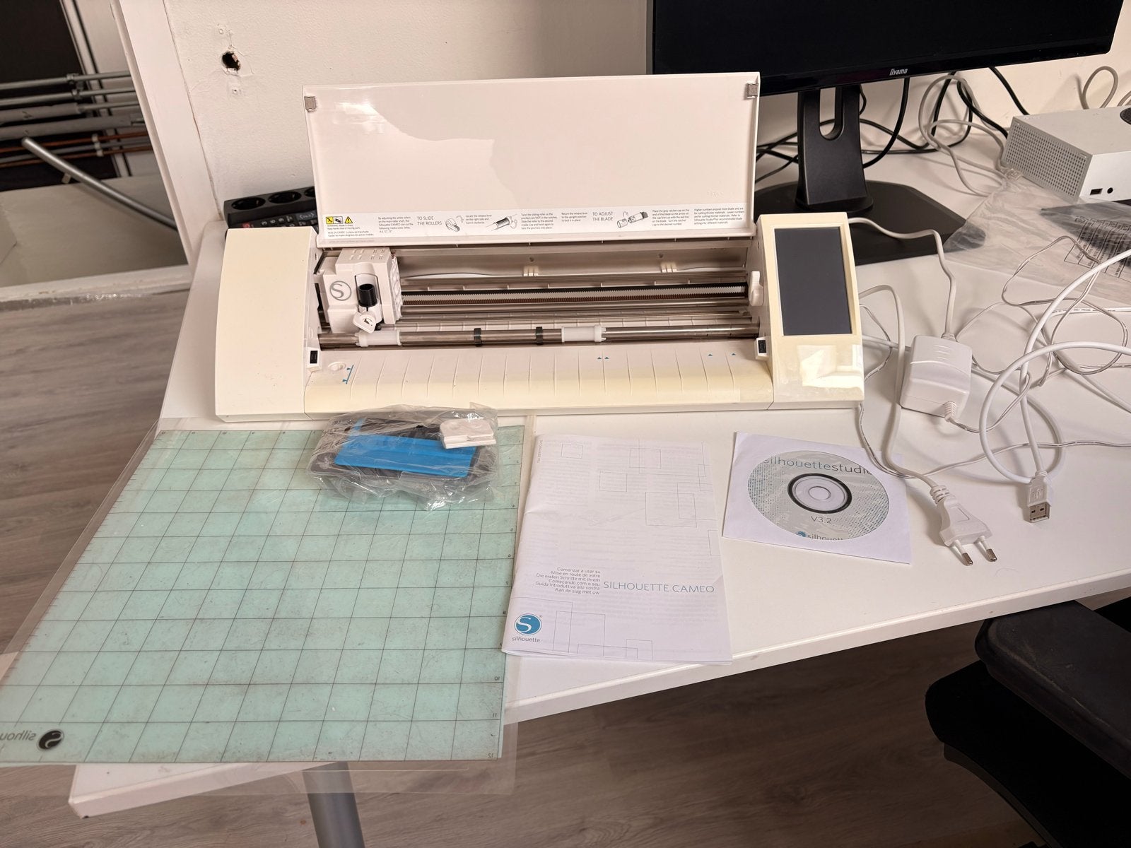 Silhouette Cameo Snijplotter met lader en software, Ophalen of Verzenden, Gebruikt, Overige typen