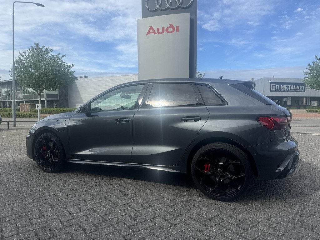 Audi A3 Sportback 45 TFSI e S edition Competition 272 PK | S, Auto's, Audi, 12 maanden, 1498 cc, 4 cilinders, 150 min