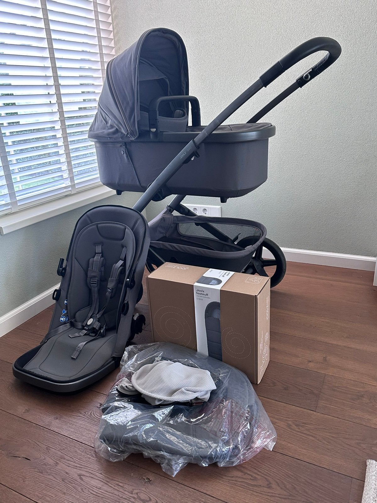 Joolz Geo 3 grey - Compleet met reiswieg en zitje, Kinderen en Baby's, Zo goed als nieuw, Combiwagen, Met reiswieg, Ophalen