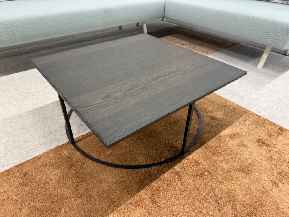 Showmodel Leolux Prismo Salontafel Pine Grey Tafel 80, Leolux, 50 tot 100 cm, Info@leolux.nl, Zo goed als nieuw