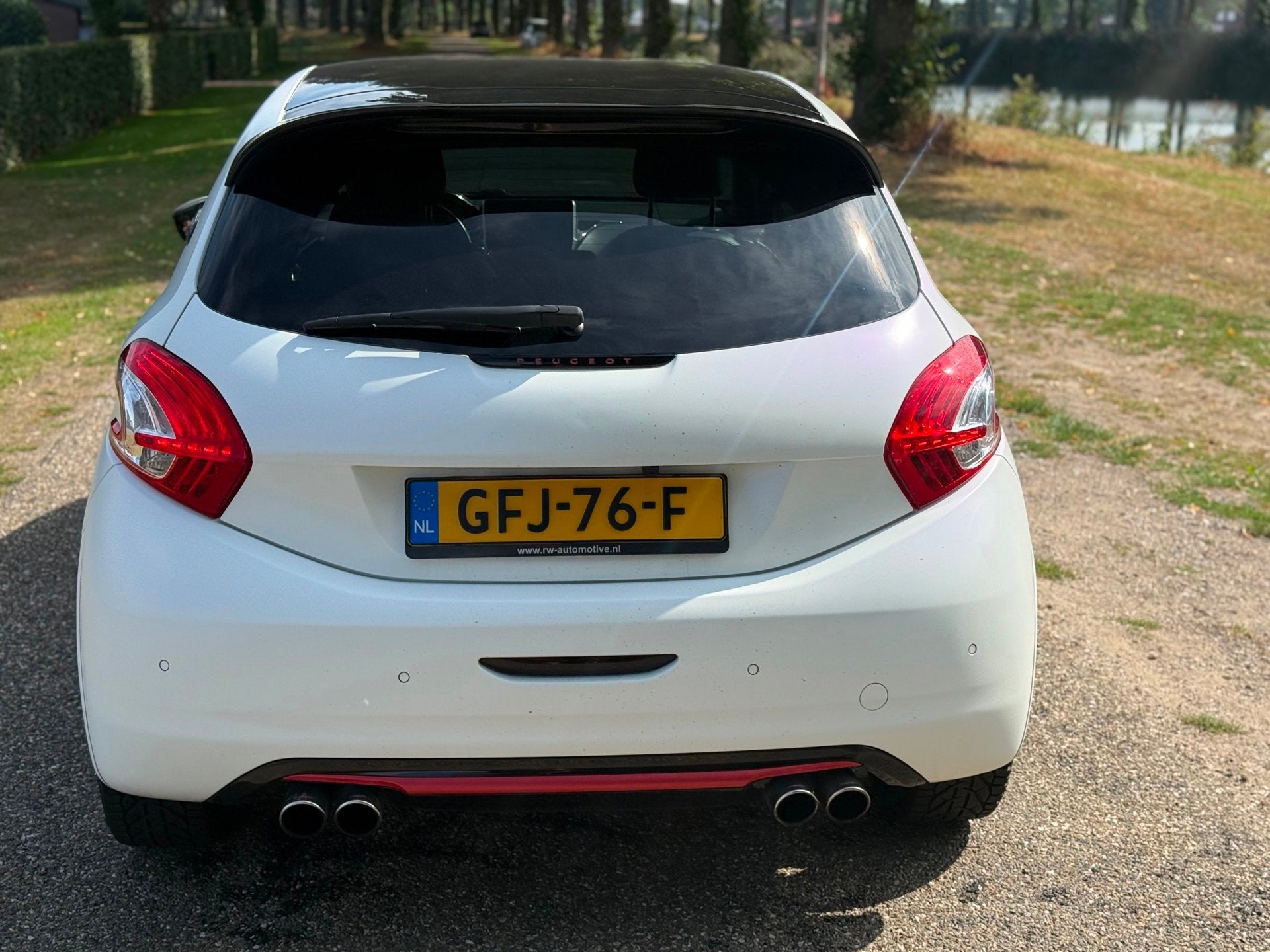 Foto 11 van Peugeot 208 1.6 THP GTi|Airco|Navigatie|Apk