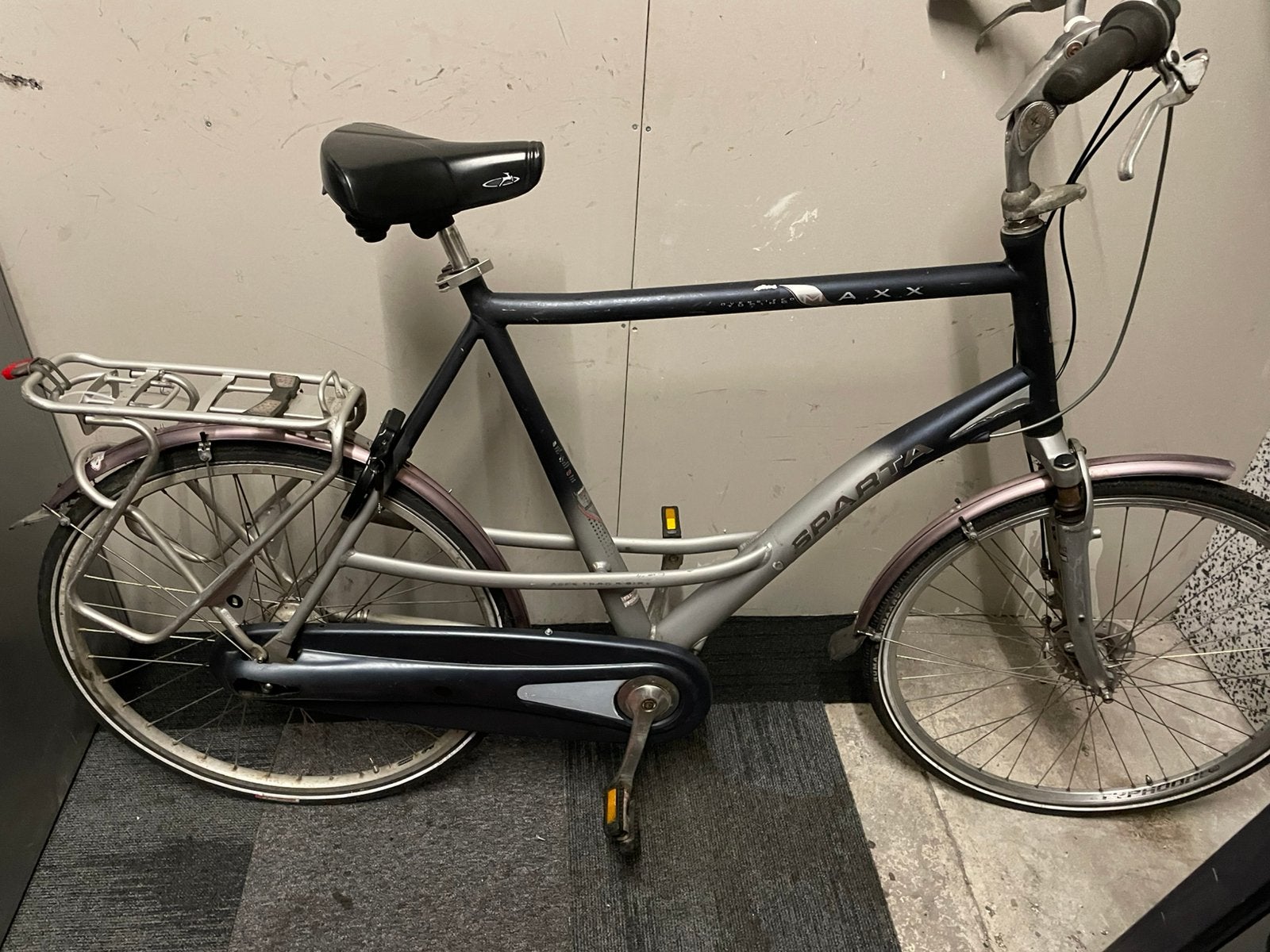 Sparta maxx 70 cm hoog frame 7 versnellingen 28 slot licht, Fietsen en Brommers, Sparta, Gebruikt, Versnellingen, Ophalen of Verzenden