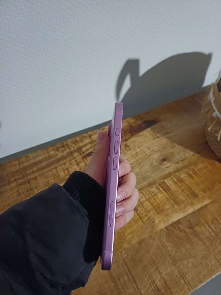 Foto 6 van Iphone 16 te koop