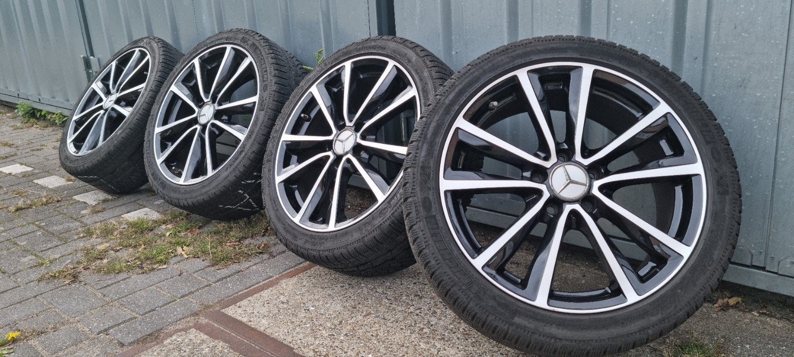 18 inch origineel mercedes velgen winterbanden A B CLA, Auto-onderdelen, Ophalen, 18 inch, Banden en Velgen, Winterbanden