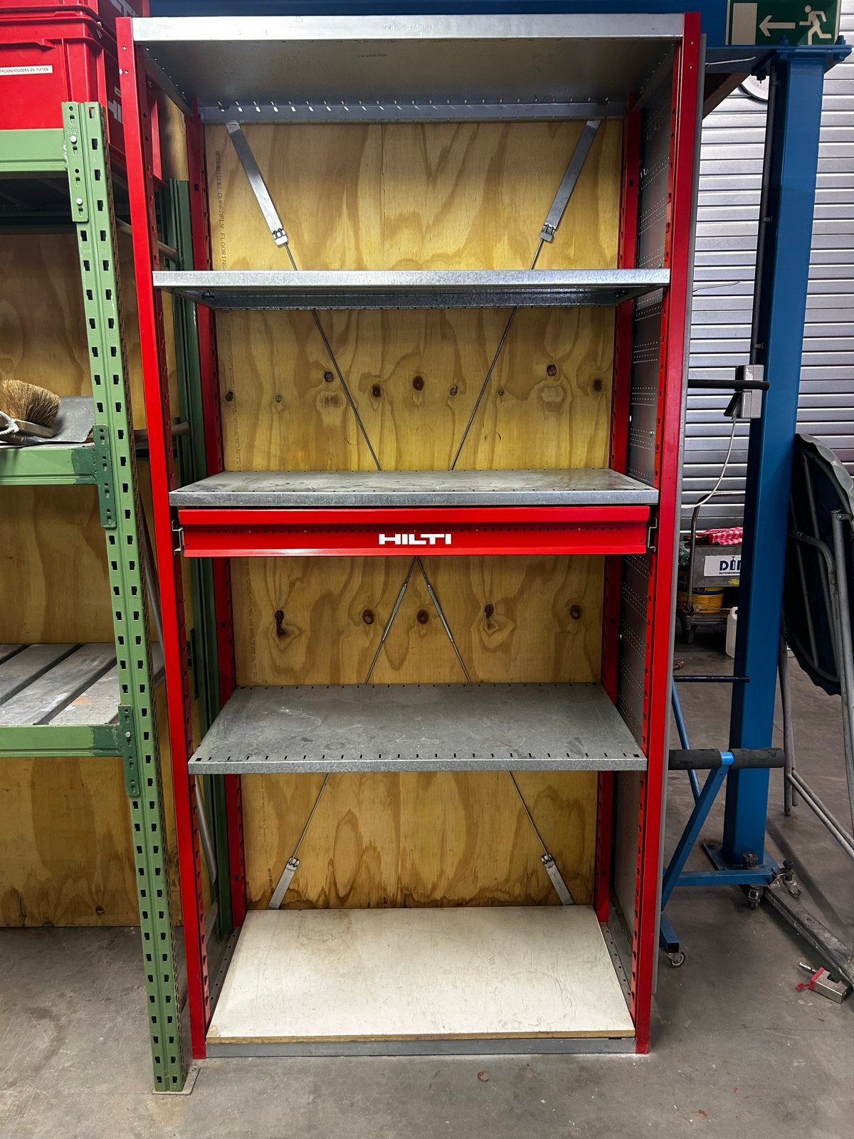 Hilti Magazijnrek met Lades - Robuust en Praktisch, Ophalen