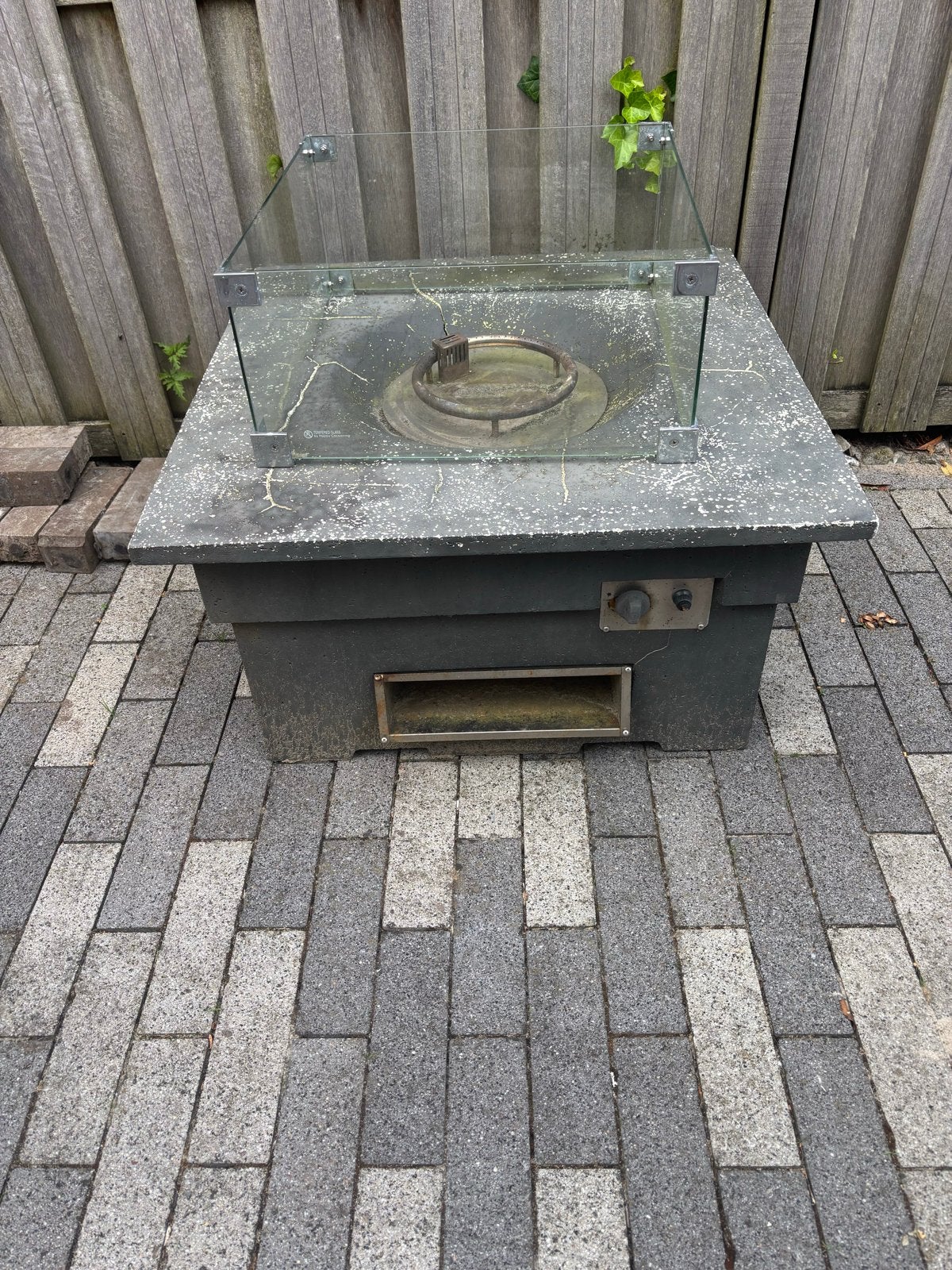Stijlvolle vuurtafel met glazen ombouw, Ophalen, Gebruikt, Vuurkorf
