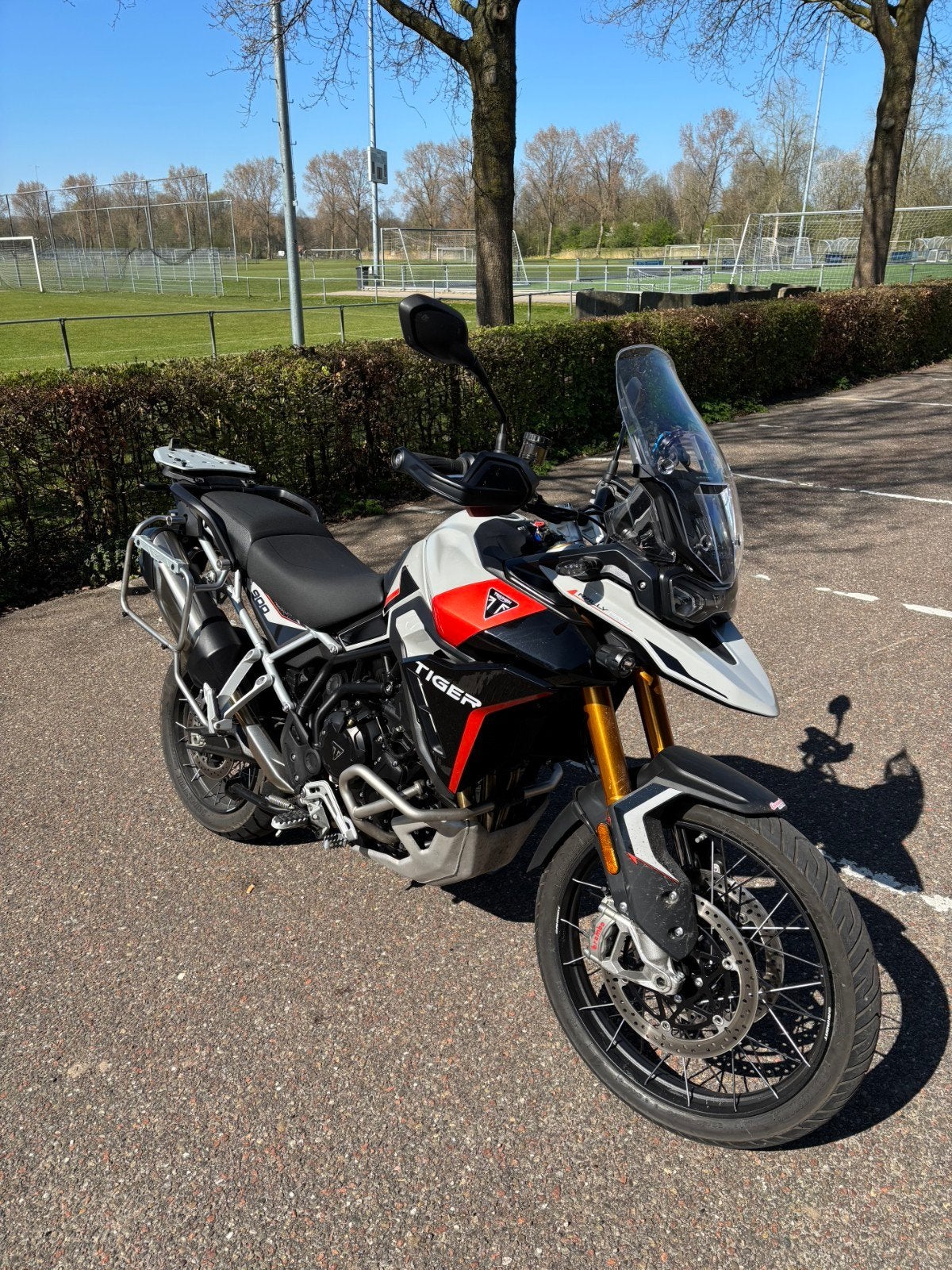 Triumph Tiger 900 Rally Pro(bj24), Handvatverwarming, 888 cc, Occasion, Motorrijbewijs A