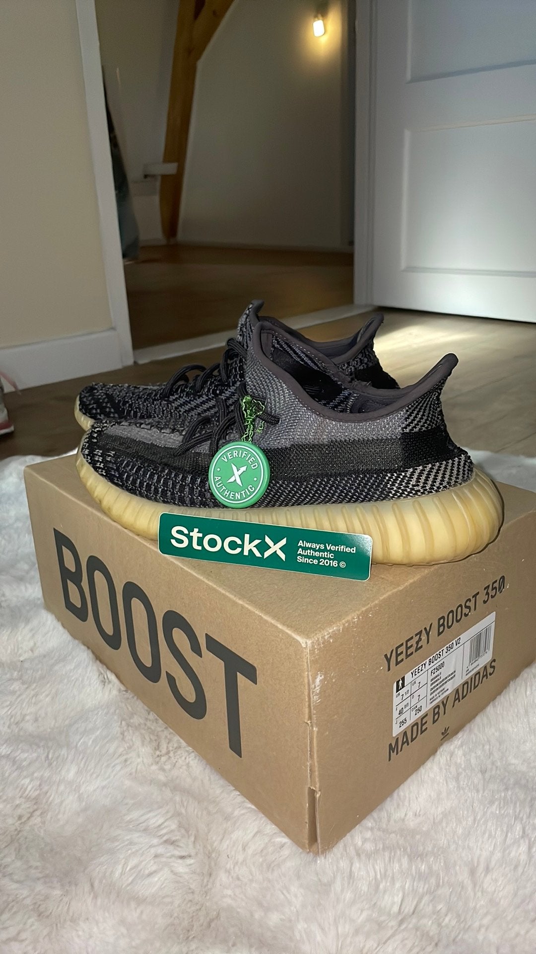 Yeezy Boost 350, Verzenden, Zo goed als nieuw