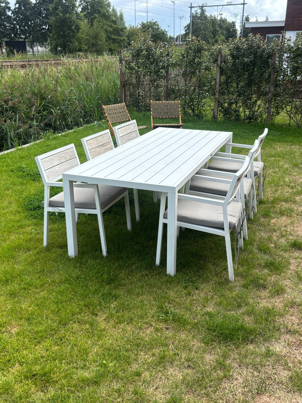 Manifesto Furniture Tuinset met 6 stoelen - Wit/Hout, Tuin en Terras, Ophalen, Gebruikt, Eettafel, 6 zitplaatsen