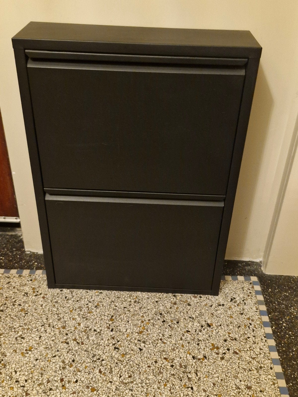 Schoenenkast 2 vaks 50 b x 70 h x 15 d, Ophalen, Zo goed als nieuw