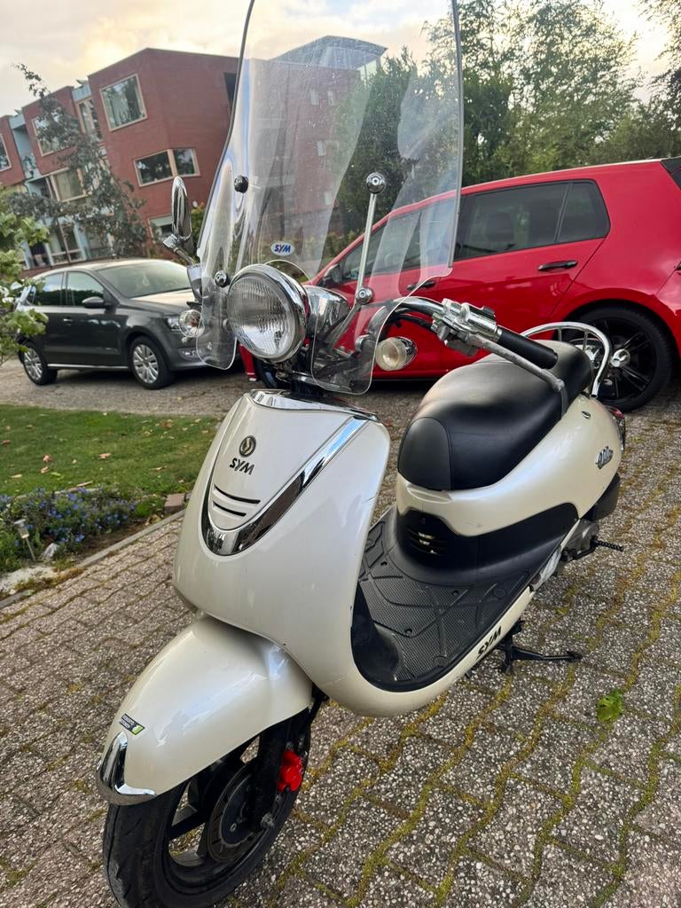 Sym allo snor scooter blauw kenteken (start niet), Fietsen en Brommers, Ophalen of Verzenden, Zo goed als nieuw, Benzine, Allo