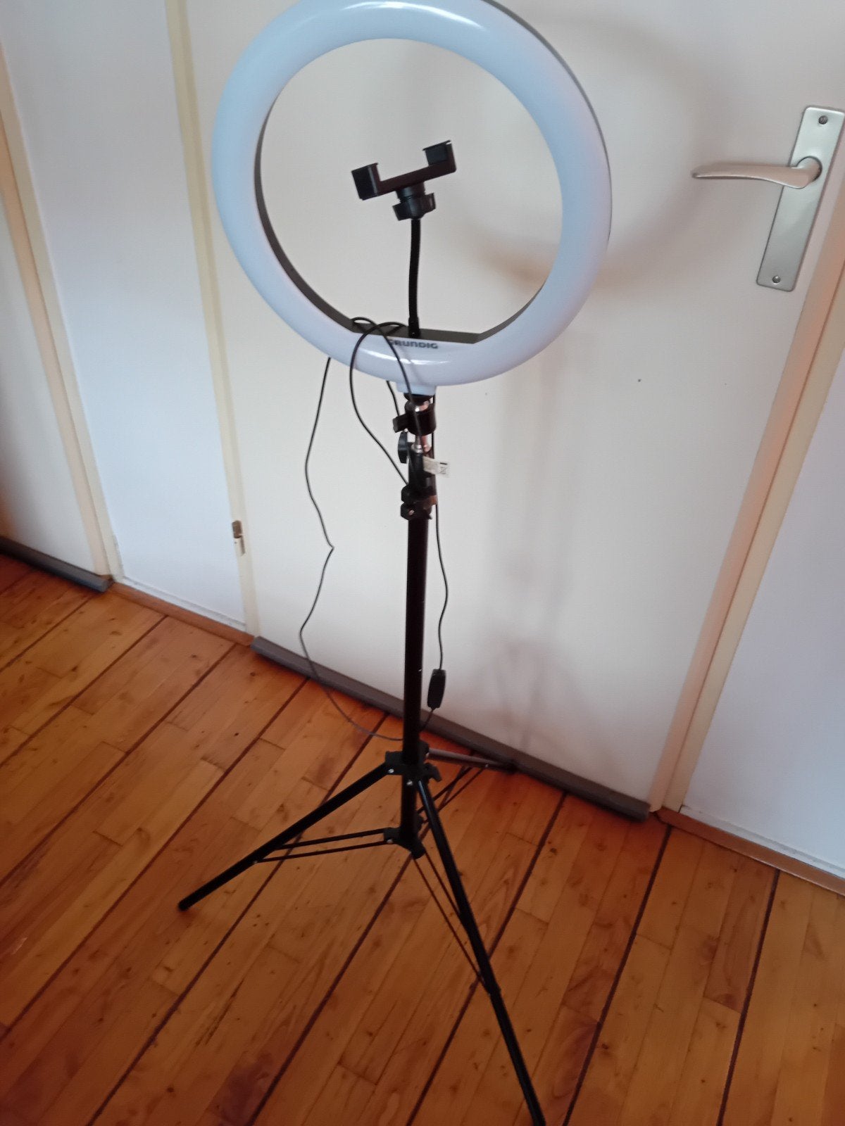 Grundig Ringlamp met Statief en Telefoonhouder, Overige merken, Belichting, Ophalen, Zo goed als nieuw