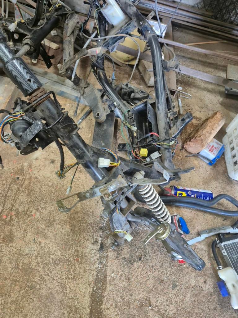 Onderdelen peugeot speedfight 2/peugeot verticaal, Doe-het-zelf en Verbouw, Metalen, Ophalen of Verzenden, Gebruikt