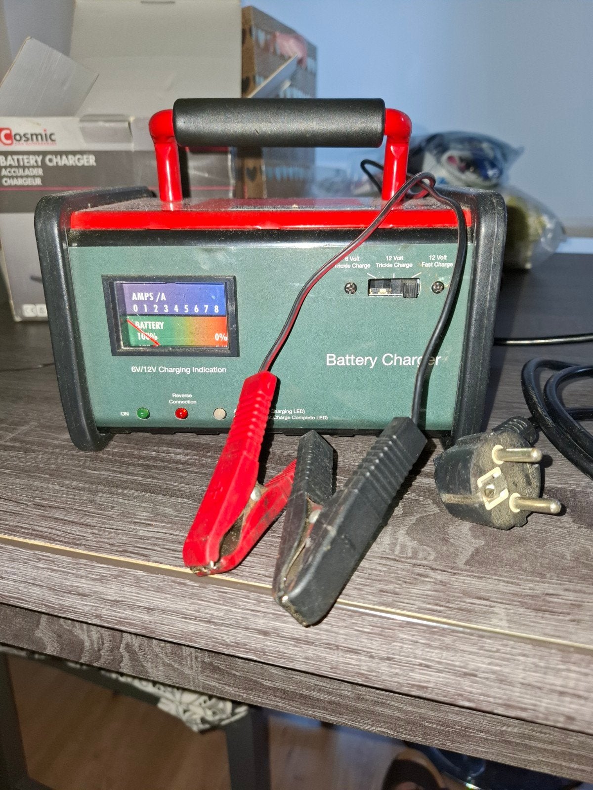 Acculader - Battery Charger., Auto-onderdelen, Ophalen, Gebruikt