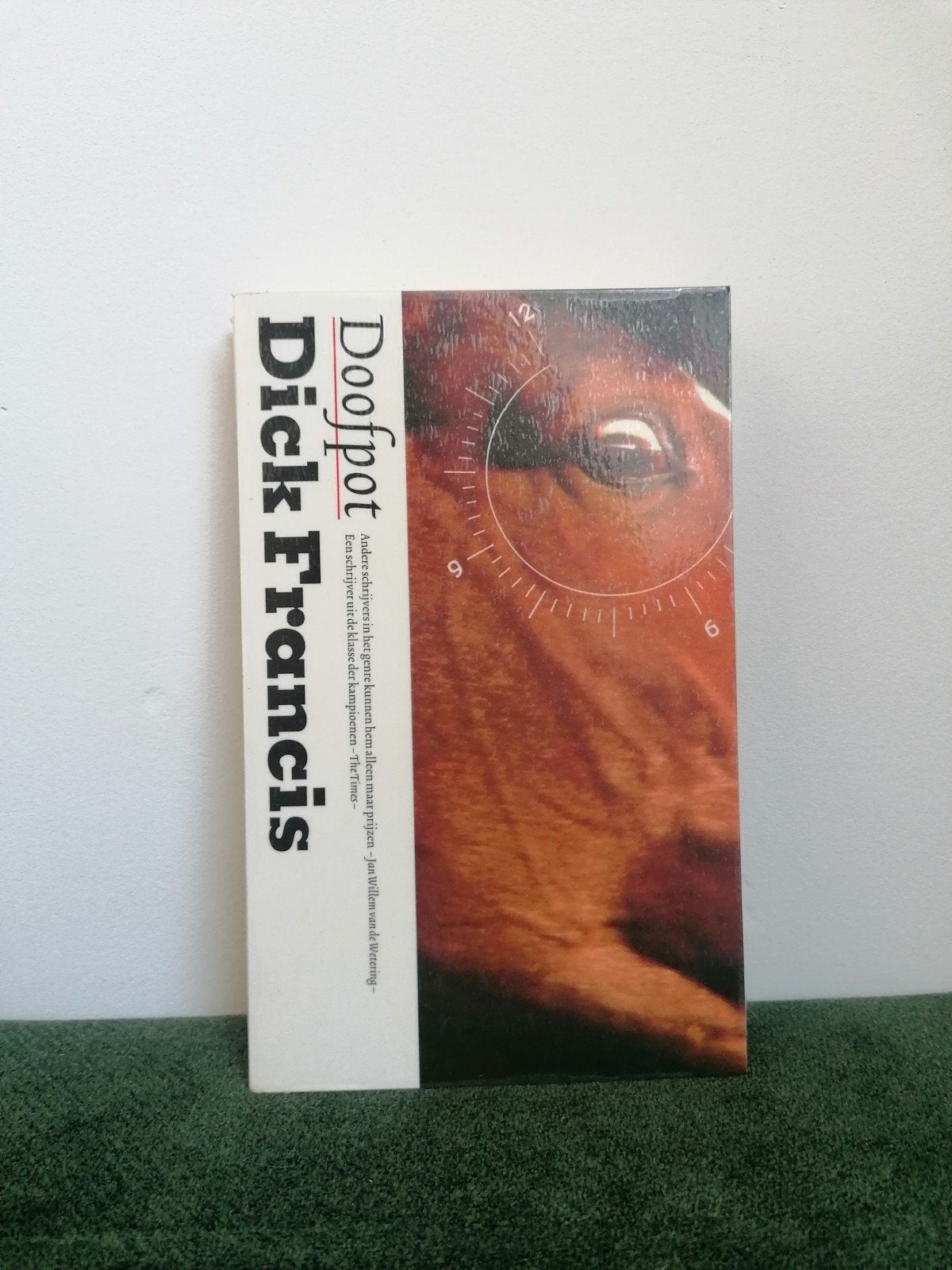 Dick Francis - Doofpot, Gelezen, Dick Francis, Ophalen of Verzenden, Nederland