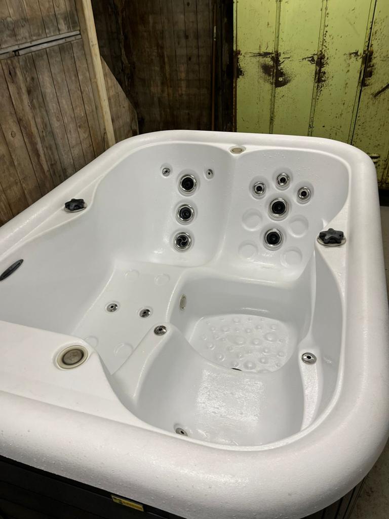 Comfortabele 3 pers Spa Tenerife incl. Garantie & Plaatsing, Ophalen, Zo goed als nieuw