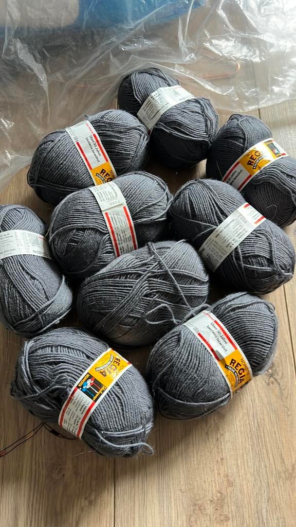 Regia nomotta grijze wol wollen 9 bollen, Breien of Haken, Nieuw, Ophalen of Verzenden, X