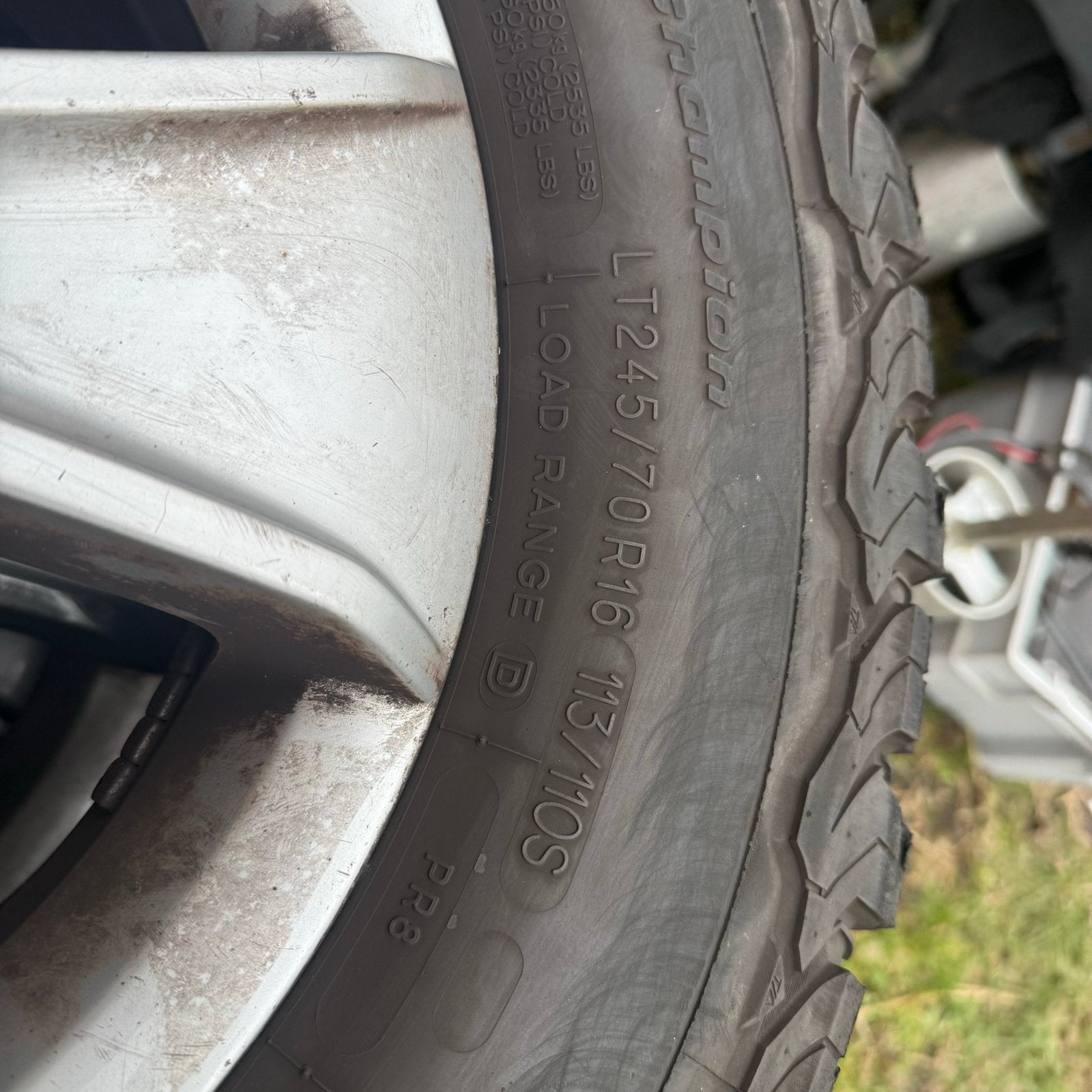 Velgen Volkswagen Amarok met BFGoodrich All-Terrain banden, Ophalen, Gebruikt