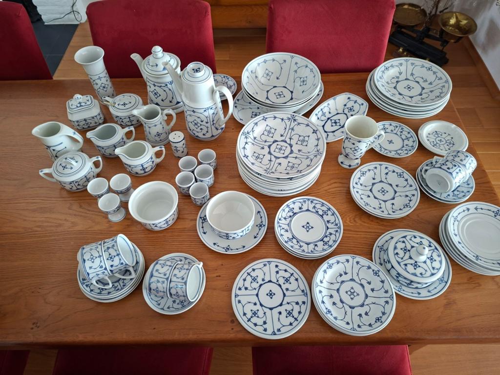 Groot Blauw Saksisch Servies - Jäger Eisenberg & Alba teab, Ophalen