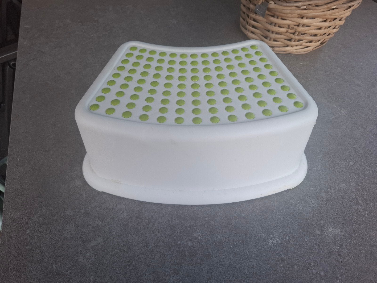 Ikea wit groene opstapje voor kinderen, Ophalen, Gebruikt