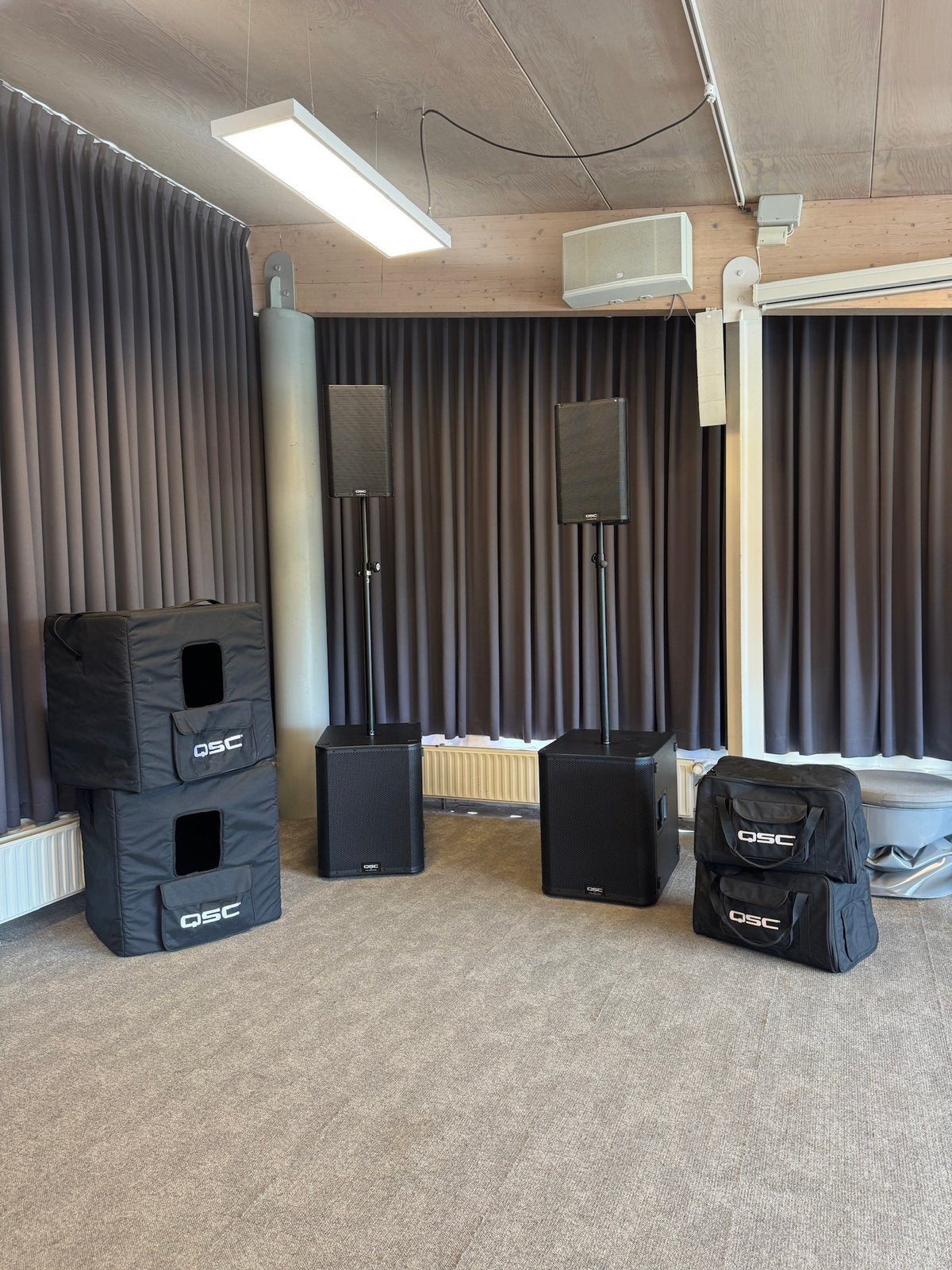 QCS speakers k10.2 en ks118, Ophalen, Zo goed als nieuw, Minder dan 500 watt