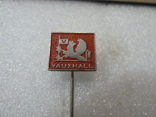 Vintage Vauxhall Speldje - Klassiek Auto Logo, Ophalen of Verzenden, Gebruikt, Merk, Speldje of Pin