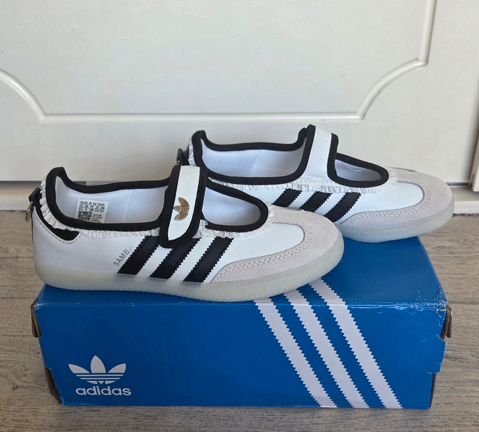 Adidas Samba Ruffle Jane, Adidas, Wit, Nieuw, Ophalen of Verzenden
