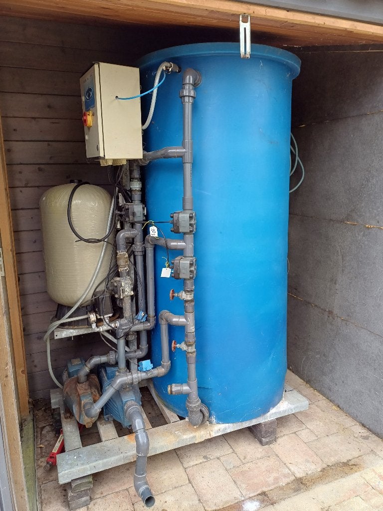 Waterzuiveringsinstallatie met pomp en drukvat, Ophalen, Gebruikt, Elektrisch, Beregeningspomp