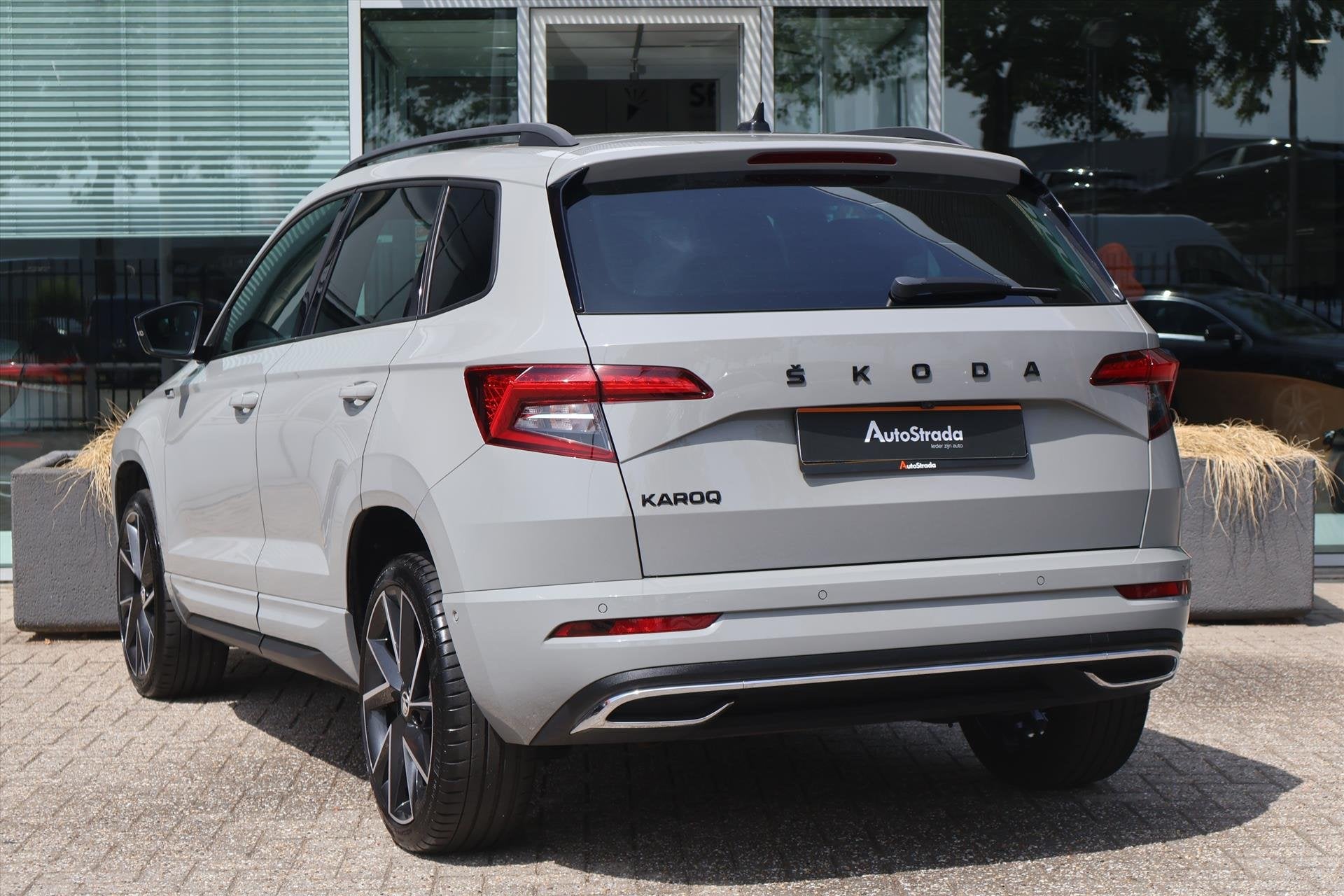 Skoda Karoq 1.5 SportLine TSI ACT 150pk | Trekhaak | Canton, Auto's, 4 cilinders, Bedrijf, SUV of Terreinwagen, Zilver of Grijs