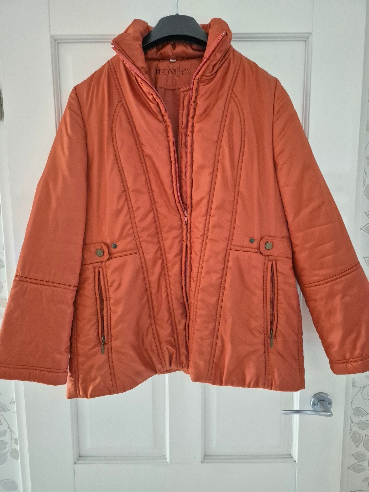 Nieuwe Bonita winterjas, nooit gedragen, Maat 38/40 (M), Nieuw, Ophalen of Verzenden, Bonita