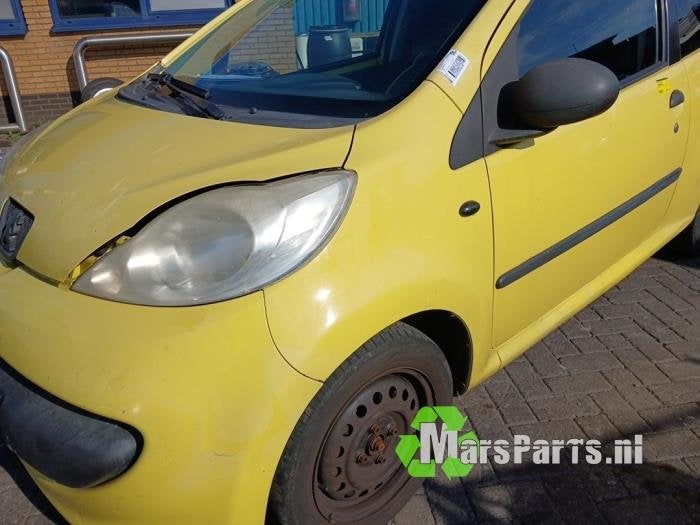 Scherm links-voor van een Peugeot 107, Gebruikt, -, -, Ophalen of Verzenden