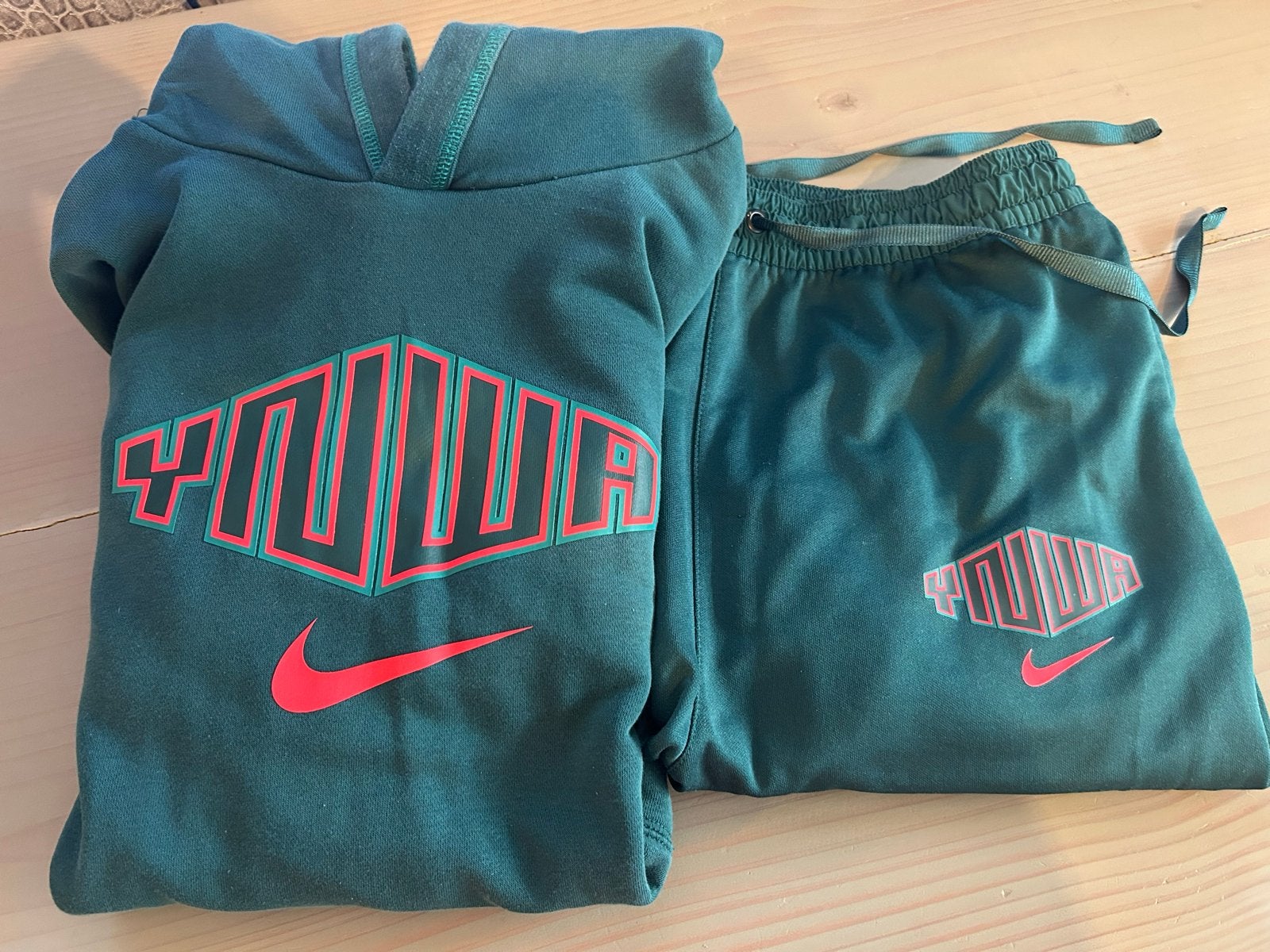 Nike Liverpool FC Trainingspak - Groen (Maat L), Maat 48/50 (M), Ophalen of Verzenden, Zo goed als nieuw, Voetbal
