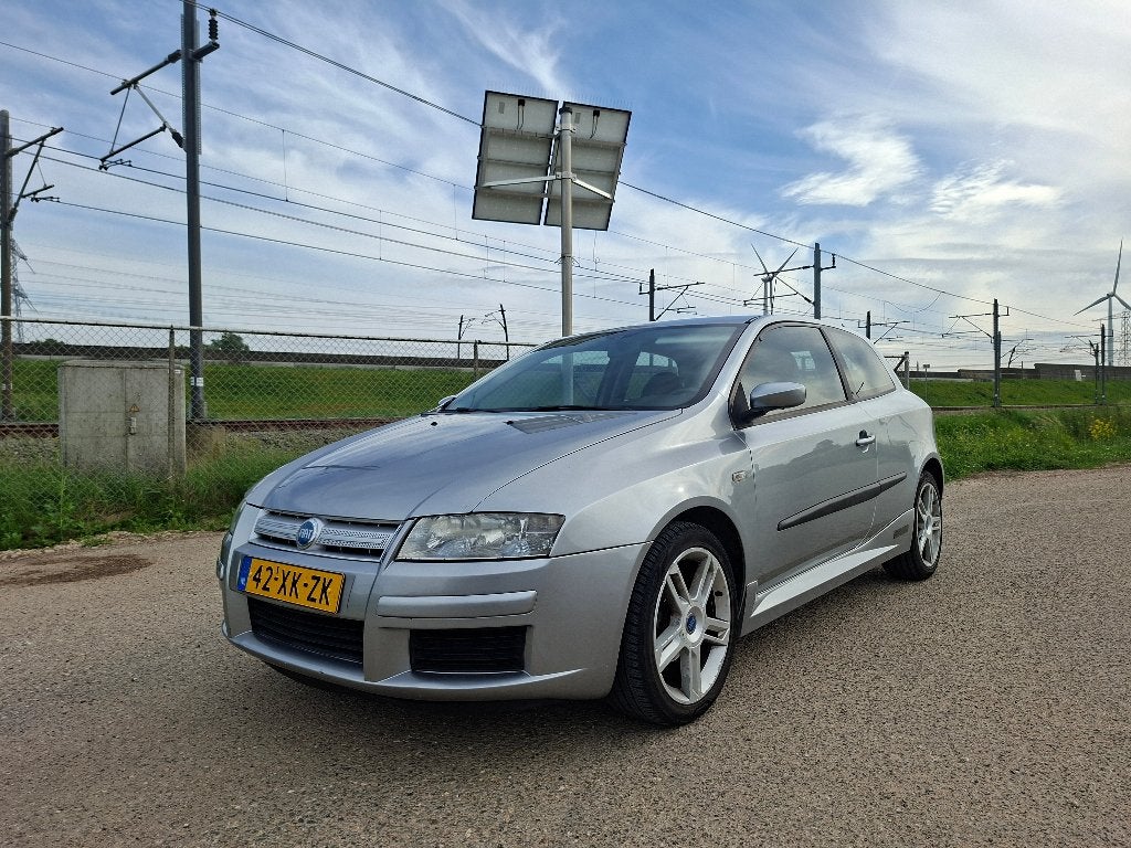 Fiat Stilo 1.6 16V Racing 3DR 2007 Grijs Airco, Auto's, Fiat, Bedrijf, Stilo, ABS, Airbags, Airconditioning, Alarm, Boordcomputer