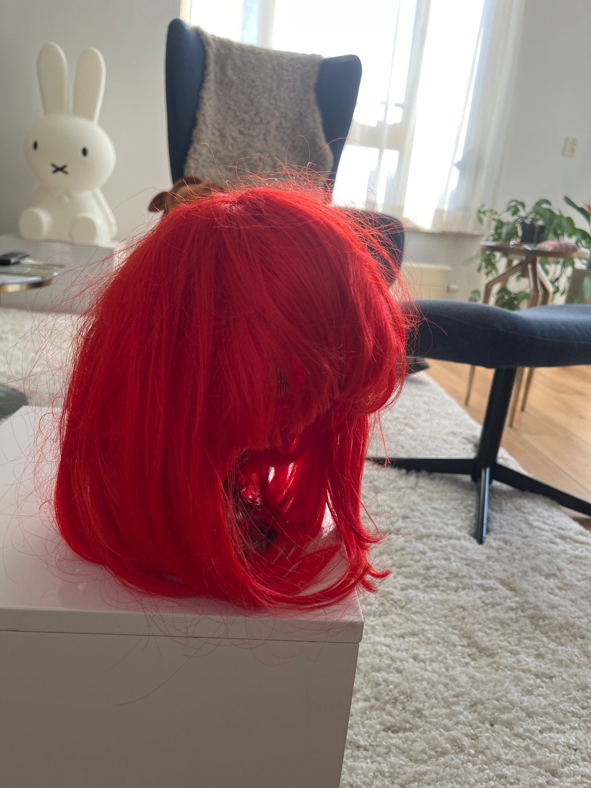 Felrode pruik - Perfect voor carnaval of halloween, Ophalen of Verzenden, Zo goed als nieuw, Accessoires