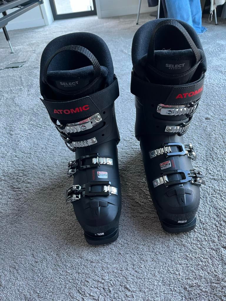 Atomic Hawx skischoenen - brede pasvorm, 6 dagen gebruikt, Schoenen, Ophalen of Verzenden, Zo goed als nieuw, Atomic