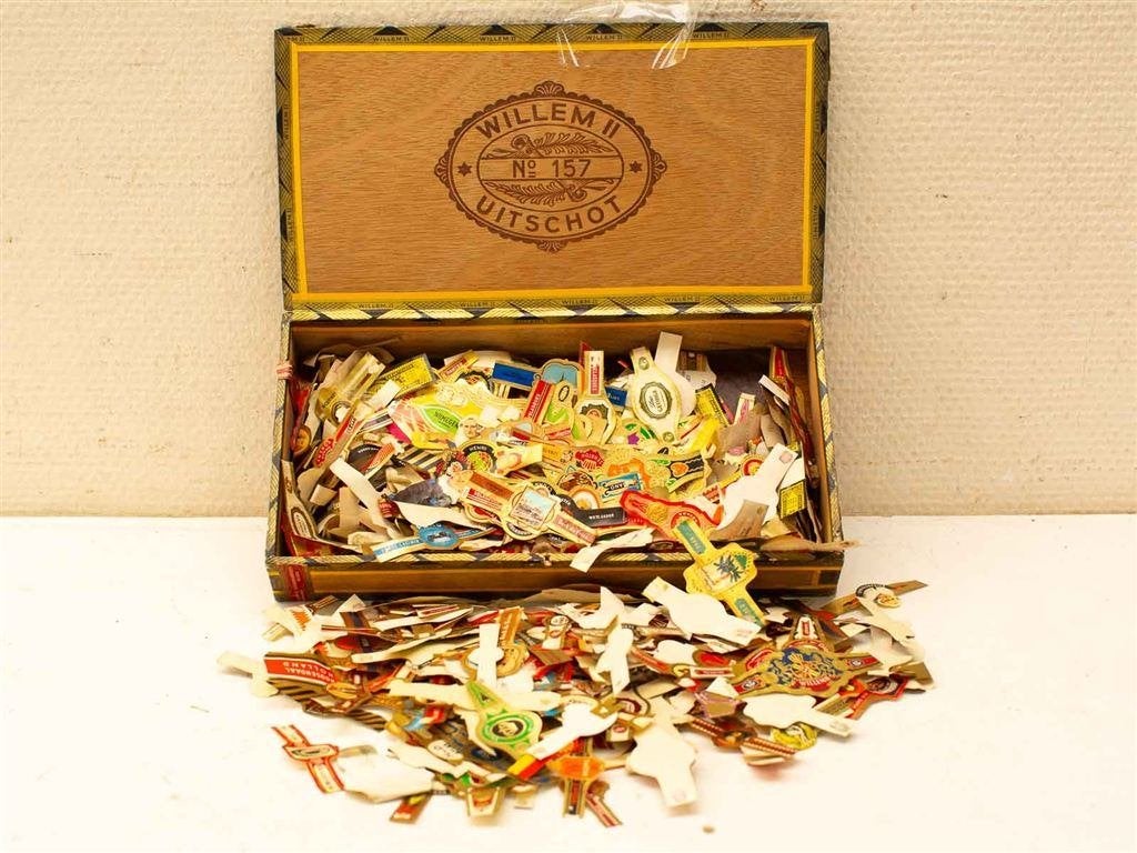 Sigarenbandjes is een sigarendoosje 36982, Ophalen of Verzenden, Gebruikt, Sigarenbandjes