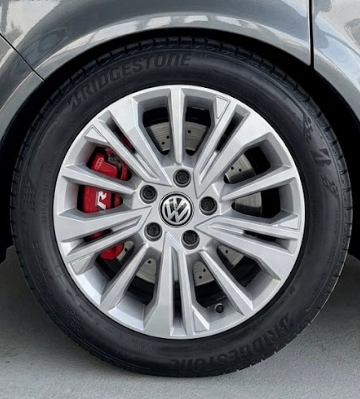 ✅ Originele VW Aracaju Transporter California Caravelle Set, Ophalen, Banden en Velgen, 17 inch, 235 mm