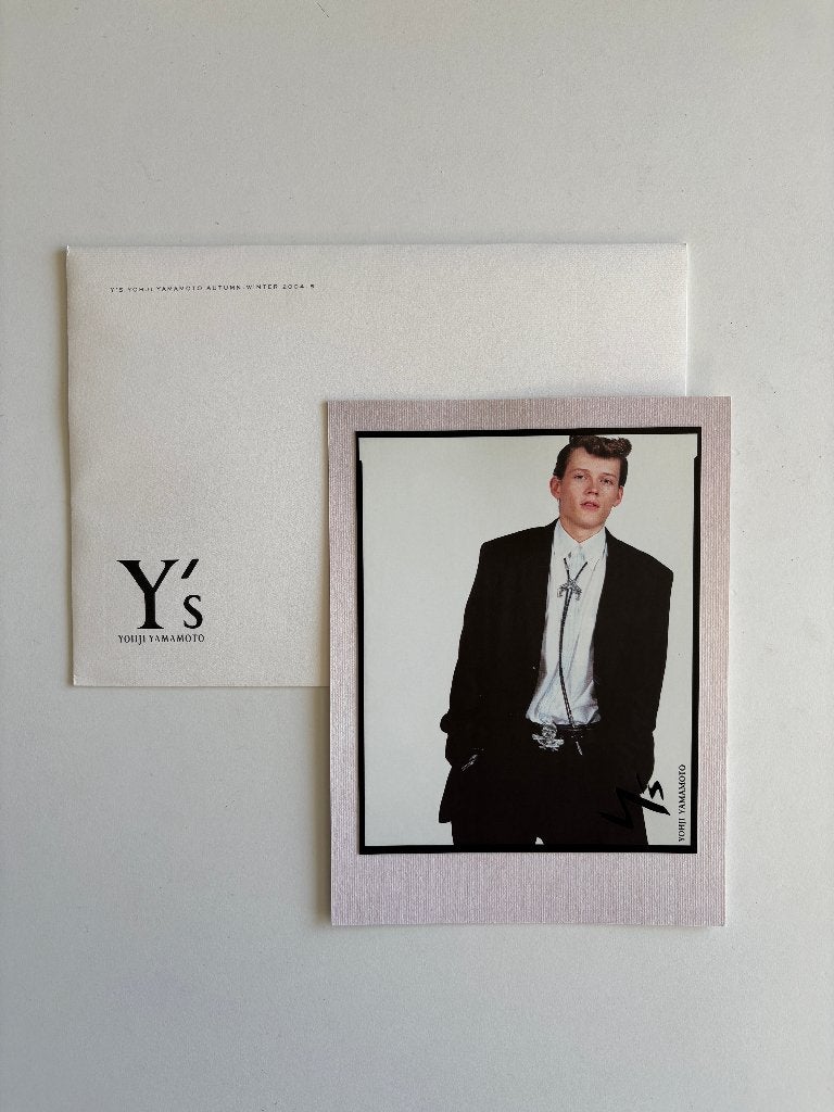 Y's Yohji Yamamoto, Men's A/W 2004-5, Postcard met enveloppe, Ophalen of Verzenden, 1980 tot heden, Ongelopen, Sterren en Beroemdheden