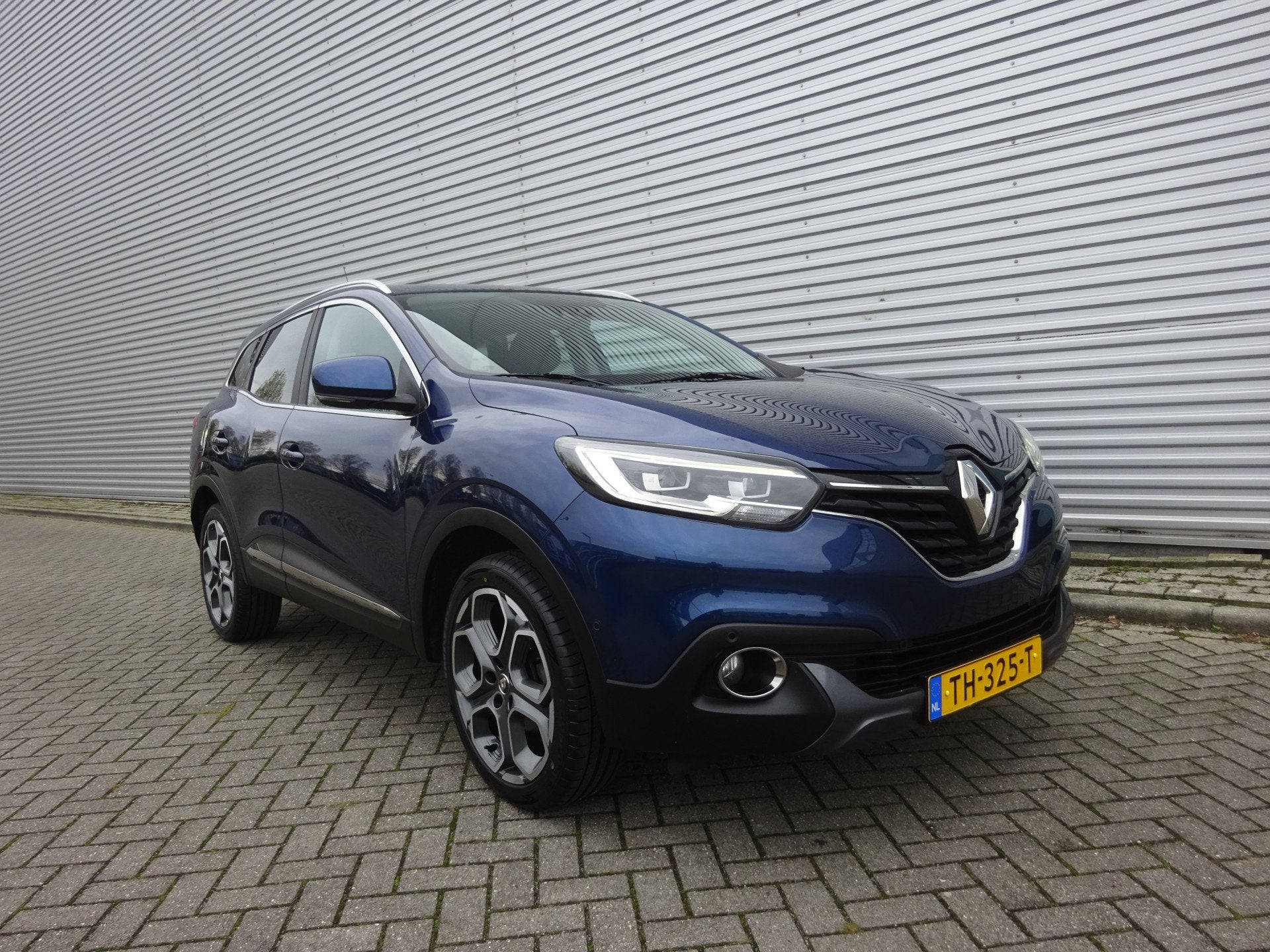 Renault Kadjar 1.2 TCe Bose 1e Eigenaar - Cliamte / Navi / C, Auto's, Voorwielaandrijving, Gebruikt, 4 cilinders, Blauw