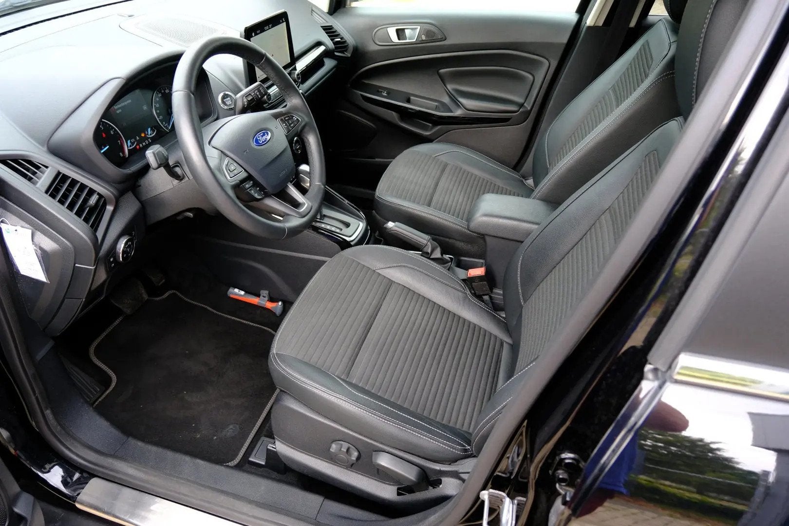 Ford EcoSport 1.0 EcoBoost Titanium Aut. Navi|H € 15.250,0, Automaat, Automatische klimaatregeling, 125 pk, Gebruikt