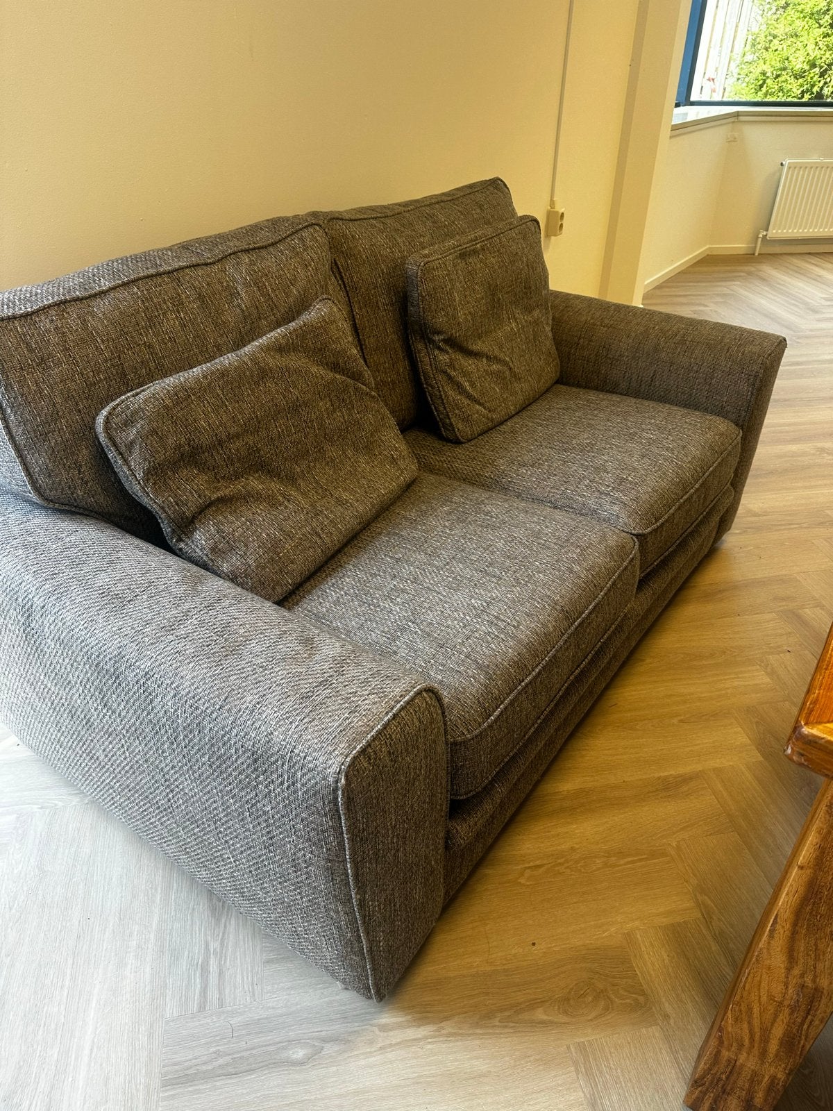 Comfortabele grijze tweezitsbank GRATIS, 150 tot 200 cm, Tweepersoons, 75 tot 100 cm, Ophalen of Verzenden