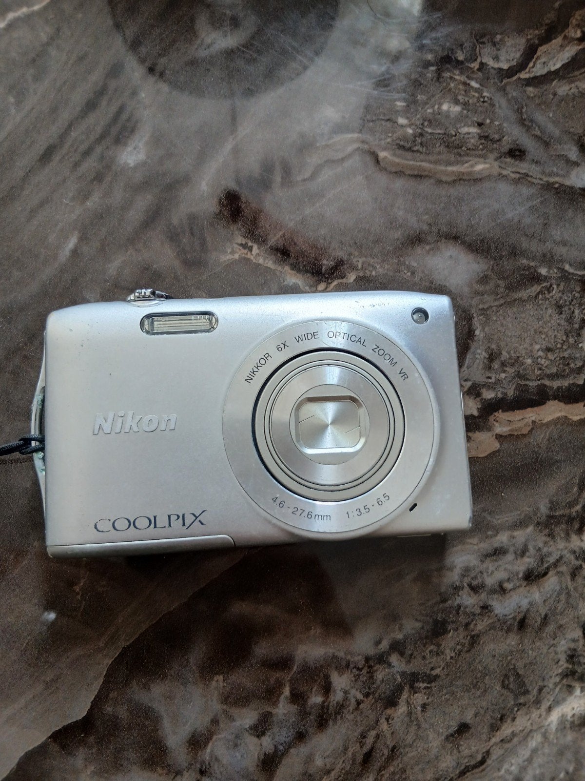 Nikon Coolpix S3300 Compactcamera - Zilver, Ingebouwde flitser, Gebruikt, Verzenden, Compactcamera