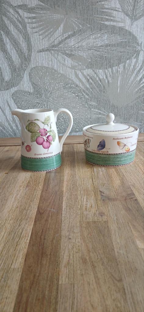 Wedgwood Sarah's Garden Roomstel - Melkkan en Suikerpot, Overige typen, Ophalen of Verzenden, Zo goed als nieuw, Wedgwood