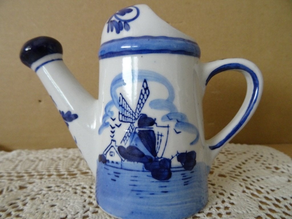 Curiosa Delfts blauw kannetje gietertje vaasje 10cm 1970, Antiek en Kunst, Curiosa en Brocante, Ophalen of Verzenden