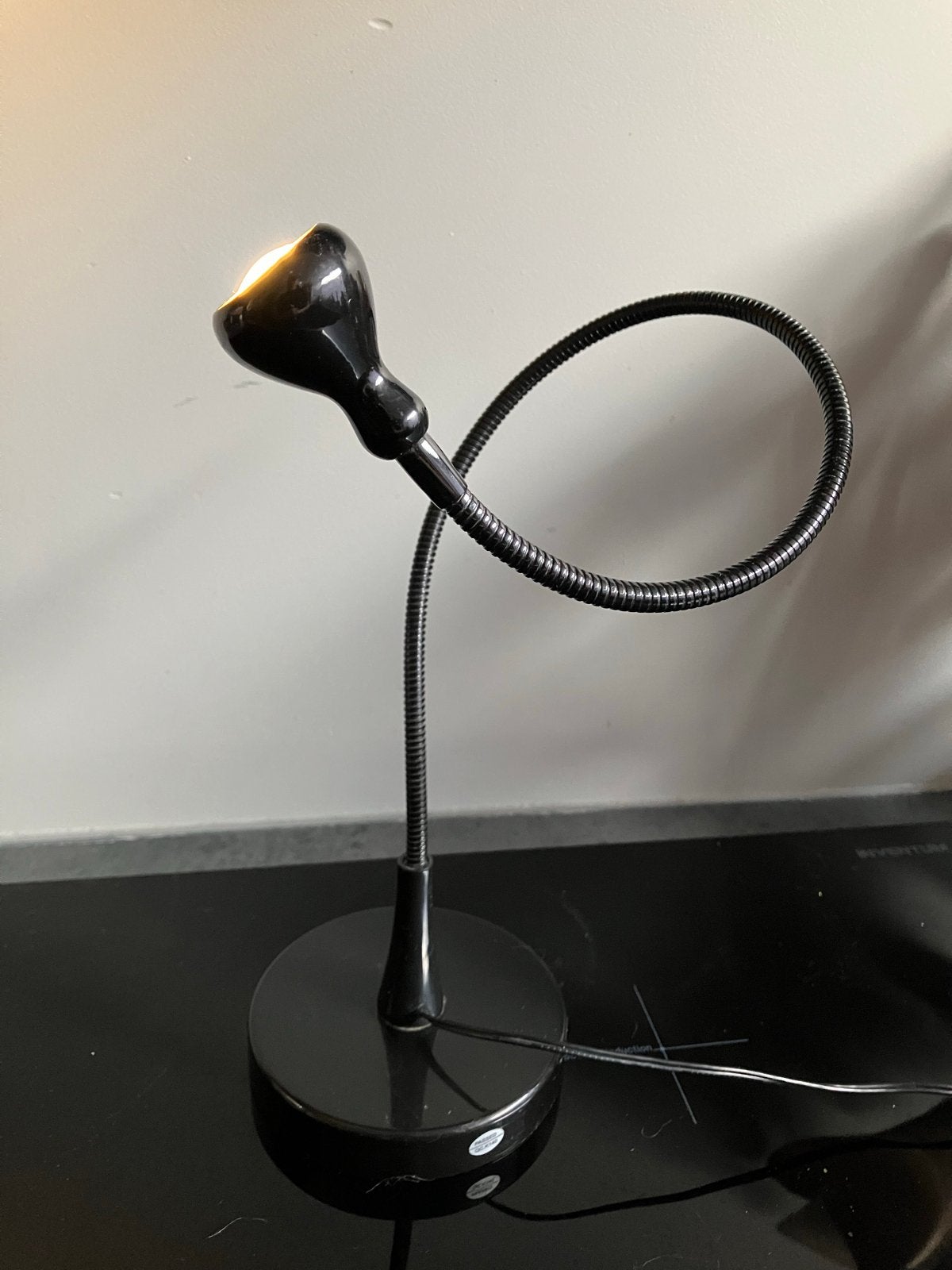 IKEA Jansjö LED tafellamp (zwart), Gebruikt, 50 tot 75 cm, Ophalen of Verzenden, Metaal