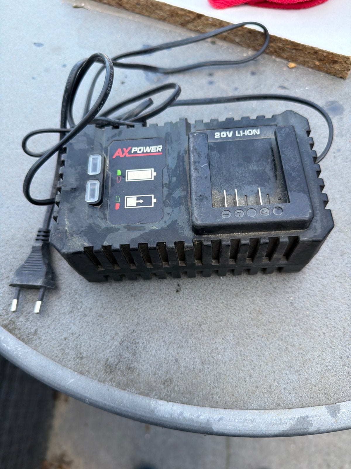 Ferm AX Power 20V Snellader voor Li-ion accu's, Ophalen of Verzenden, Gebruikt