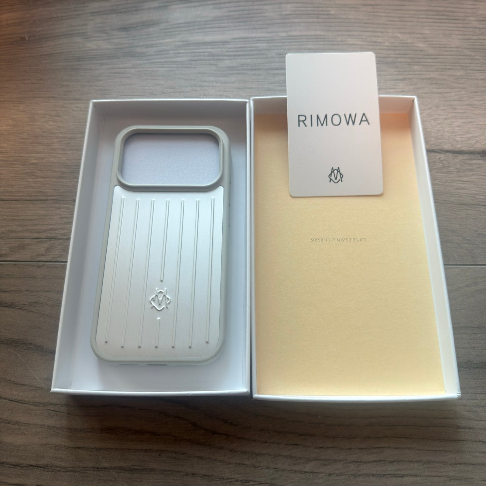 Rimowa iPhone 17 Pro Case Grijs Nieuw, Telecommunicatie, Rondom bescherming, IPhone 17, Frontje of Cover, Nieuw