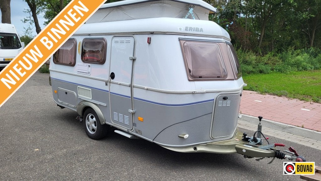 Eriba Touring Triton 430 GT bj 2004 met luifel/m, Caravans en Kamperen, Overige typen, Bedrijf, Schokbreker, 4 tot 5 meter