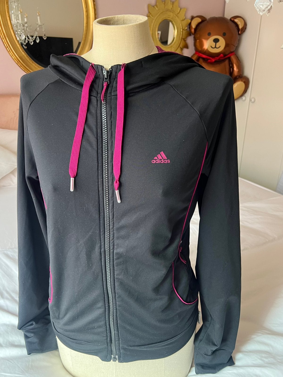 S 36 Adidas Climalite trainingsjack zwart/paars met capuchon, Zwart, Ophalen of Verzenden, Maat 36 (S), Fitness of Aerobics
